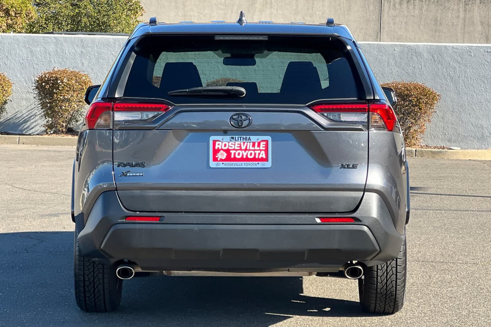Certified 2021 Toyota RAV4 XLE FWD image 8
