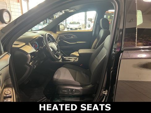 Used 2023 Chevrolet Traverse LT w/ Midnight/Sport Edition image 18