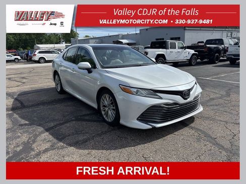 Used 2018 Toyota Camry XLE w/ Driver Assist Package FWD image 1