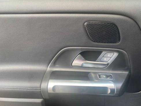 New 2026 Mercedes-Benz GLB 250 4MATIC image 18