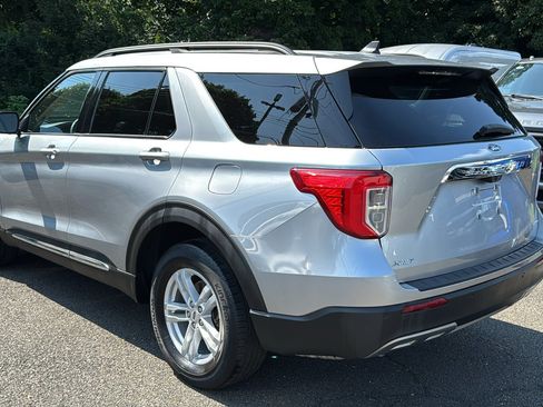 Used 2023 Ford Explorer XLT w/ Equipment Group 202A AWD/4WD image 7