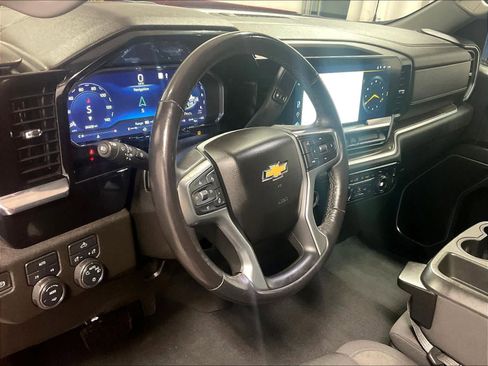 Used 2022 Chevrolet Silverado 1500 LT image 8
