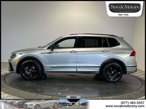 Used 2023 Volkswagen Tiguan SE R-Line image 5