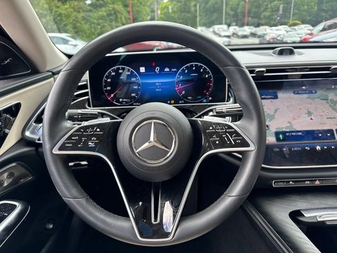 Used 2025 Mercedes-Benz E 450 4MATIC Sedan w/ Driver Assistance Package image 17