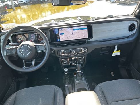 New 2026 Jeep Gladiator Sport AWD/4WD image 32