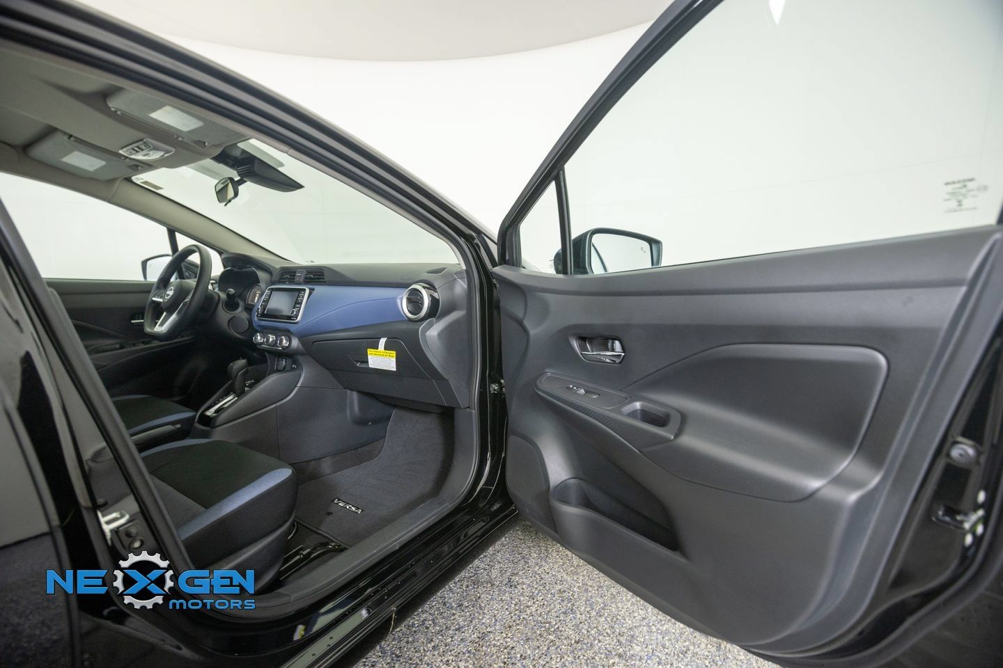 Used 2025 Nissan Versa SV w/ Trunk Package FWD image 6