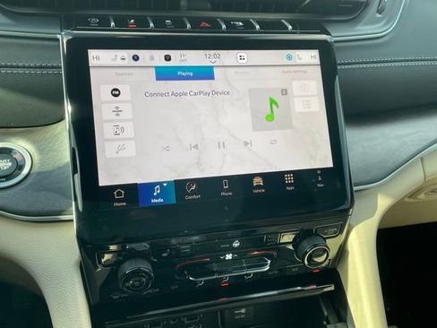 New 2025 Jeep Grand Cherokee Limited image 22