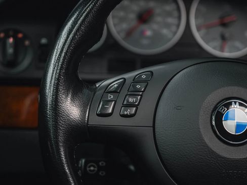 Used 2003 BMW M5 image 44