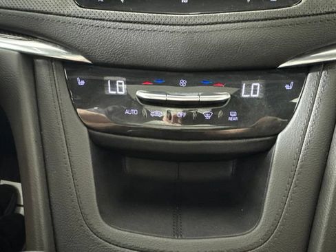Used 2021 Cadillac XT5 Sportv AWD/4WD image 16
