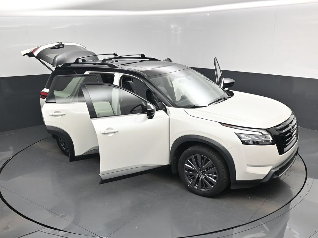 Used 2023 Nissan Pathfinder SL w/ SL Premium Package FWD image 19