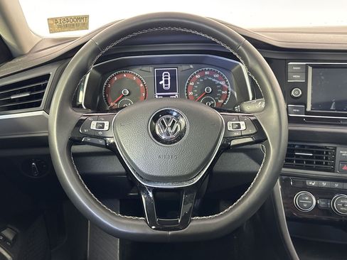 Used 2021 Volkswagen Jetta SE w/ SE Cold Weather Package FWD image 11