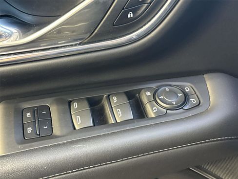 Used 2023 Chevrolet Tahoe Z71 w/ Luxury Package image 22