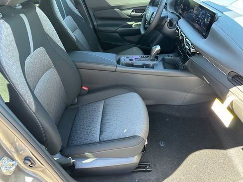 Used 2026 Nissan Sentra SV w/ SV Convenience Package image 9