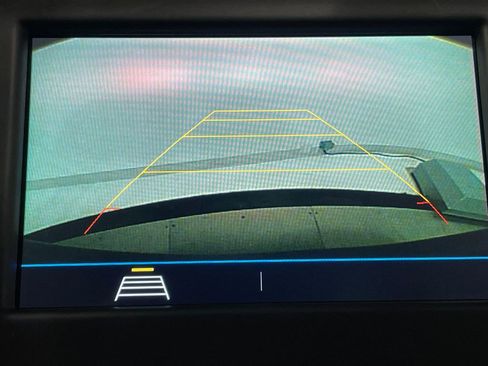 Used 2019 Chevrolet Equinox LS image 4