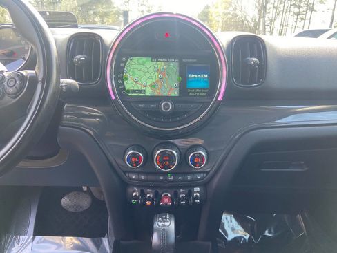 Used 2018 MINI Cooper Countryman Cooper 4dr Crossover image 15