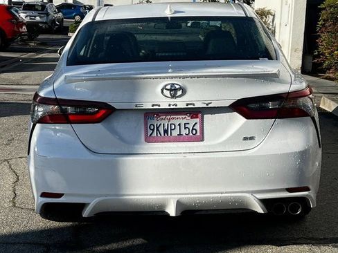 Used 2024 Toyota Camry SE image 5