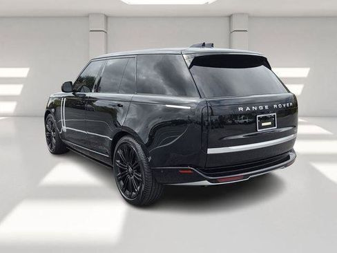 Used 2024 Land Rover Range Rover Autobiography image 3
