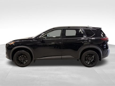 Used 2021 Nissan Rogue SV AWD/4WD image 2