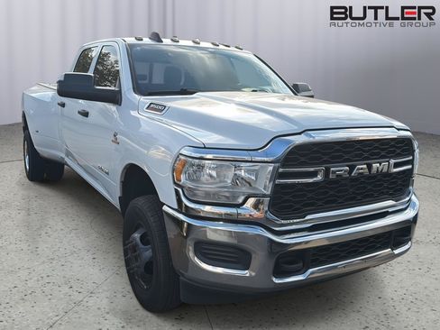 Used 2022 RAM 3500 Tradesman AWD/4WD image 5