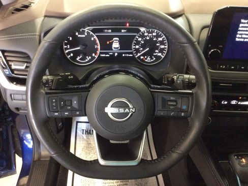 Used 2023 Nissan Rogue SL w/ SL Premium Package image 22