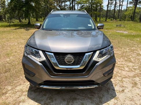 Used 2020 Nissan Rogue SV w/ Premium Package FWD image 8