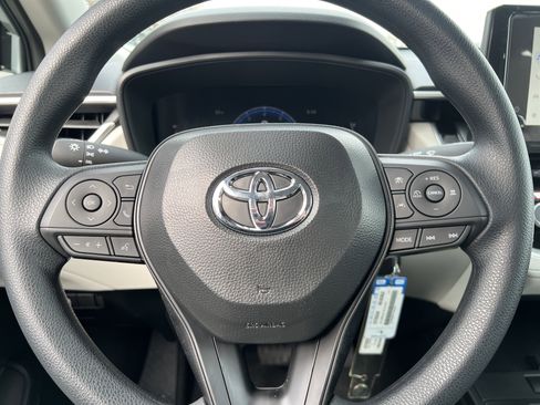 New 2026 Toyota Corolla Cross L image 15
