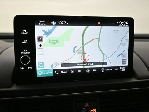 Used 2023 Honda Pilot Touring image 12