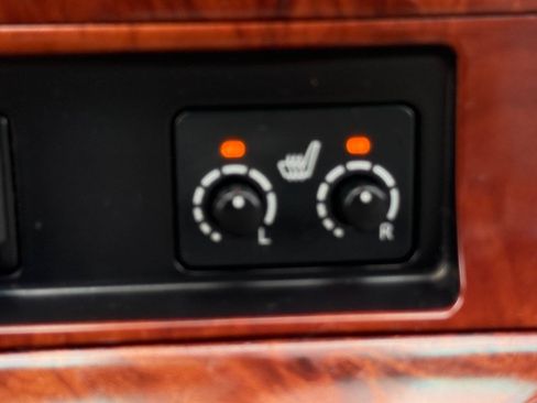 Used 2011 Toyota Highlander Limited w/ Tow Pkg FWD image 25