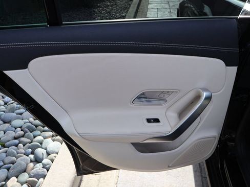 Used 2023 Mercedes-Benz CLA 250 image 12