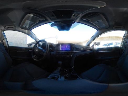 Used 2025 Toyota Camry LE image 41