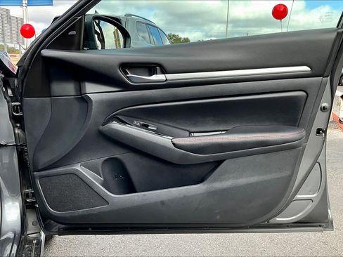 Used 2024 Nissan Altima 2.5 SR image 22