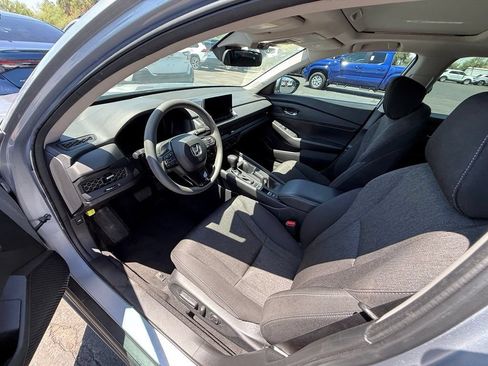 Used 2023 Honda Accord EX image 6