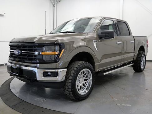 Used 2025 Ford F150 XLT w/ Equipment Group 301A Standard AWD/4WD image 3
