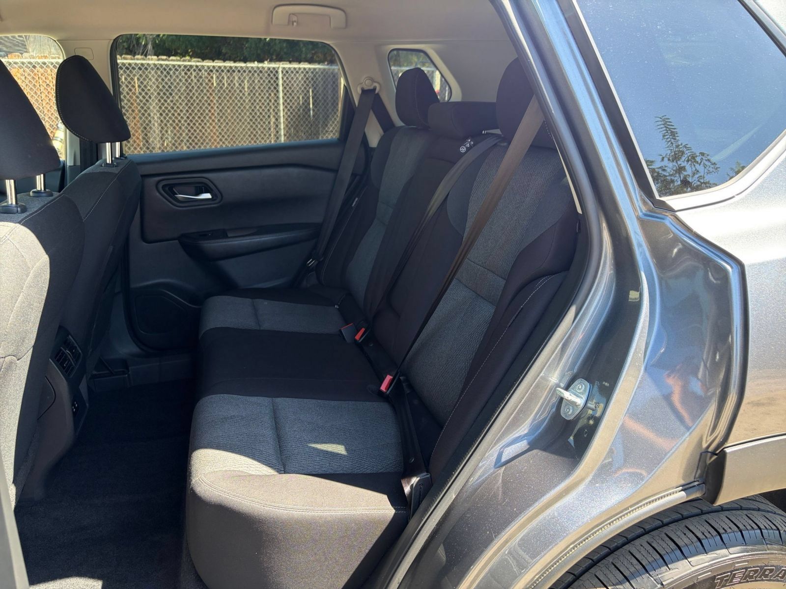 Used 2025 Nissan Rogue SV AWD/4WD image 27