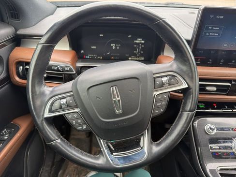 Used 2022 Lincoln Nautilus Reserve AWD/4WD image 19