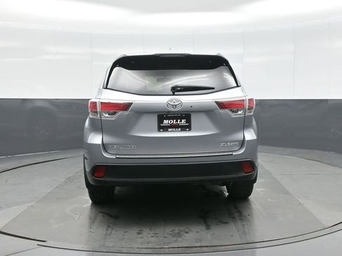 Used 2015 Toyota Highlander XLE image 6