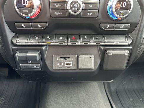 Used 2021 GMC Sierra 1500 SLE w/ X31 Off-Road Package image 5