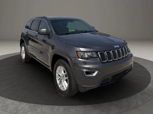 Used 2017 Jeep Grand Cherokee Laredo w/ Quick Order Package 23E AWD/4WD image 1