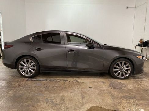 Used 2020 MAZDA MAZDA3 Sedan w/ Select Package image 6