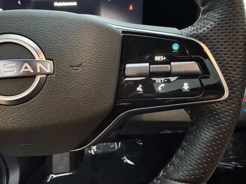 Used 2024 Nissan Ariya AWD image 32