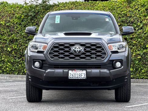 Used 2021 Toyota Tacoma TRD Sport w/ Technology Package AWD/4WD image 10