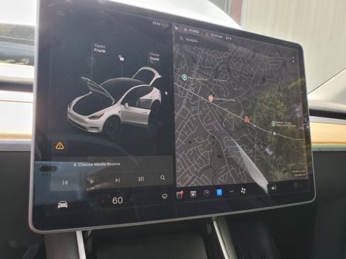 Used 2020 Tesla Model Y Long Range AWD/4WD image 33
