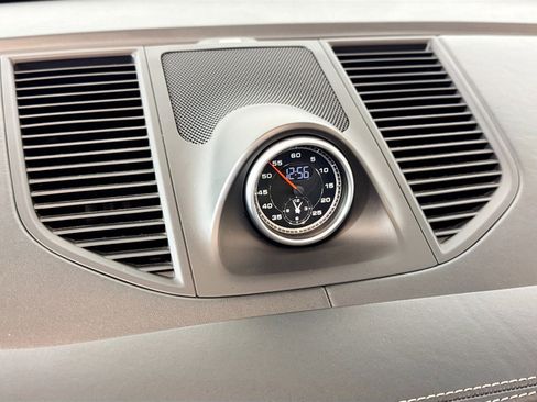 Used 2021 Porsche Macan S image 30