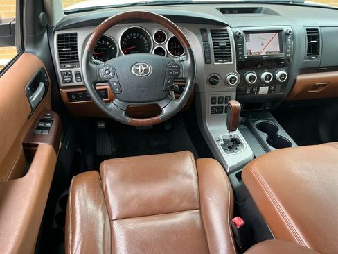 Used 2013 Toyota Sequoia Platinum image 32