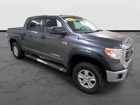 Used 2015 Toyota Tundra SR5 image 5