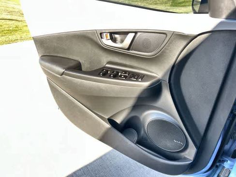 Used 2019 Hyundai Kona Limited image 30