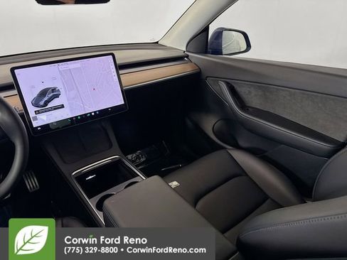 Used 2022 Tesla Model Y Performance image 23