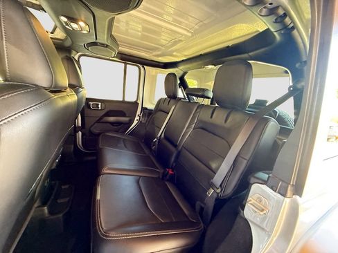 Used 2023 Jeep Wrangler Unlimited Sahara AWD/4WD image 27