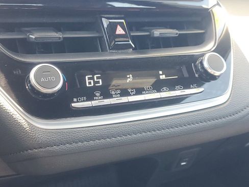 Certified 2024 Toyota Corolla SE image 27