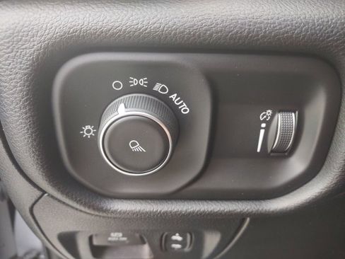 Used 2023 RAM 1500 Laramie image 25